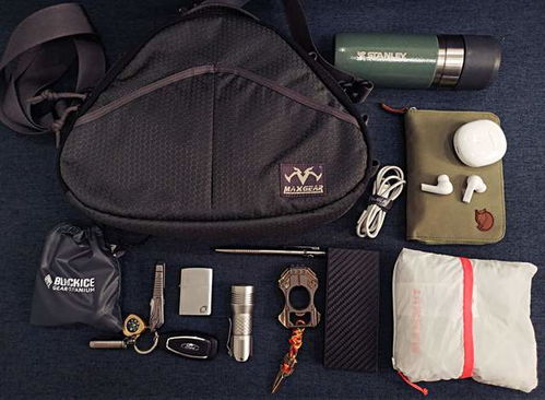 她們眼中的奇怪玩意，老少年們的心頭好